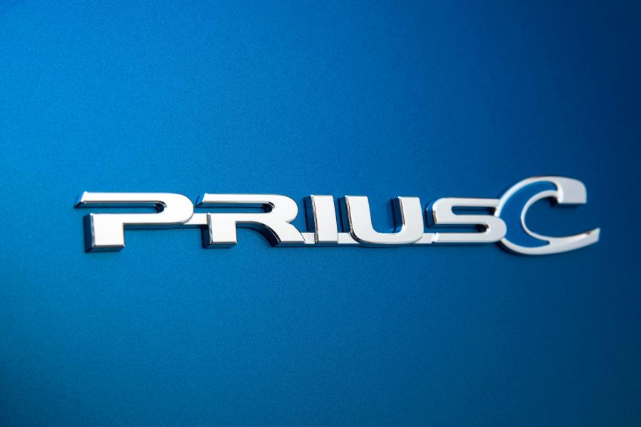 Логотип Toyota Prius c 2018 года  (фото 16 из 20)